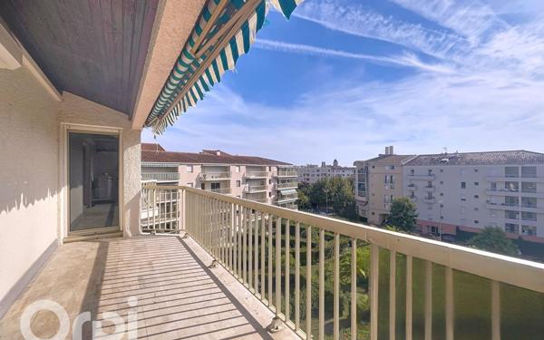 Appartement à vendre    4 pièces • 96 m2 Saint-Raphaël