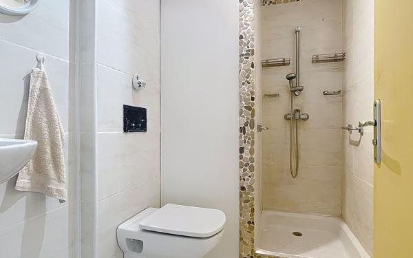 Appartement à vendre    4 pièces • 96 m2 Saint-Raphaël