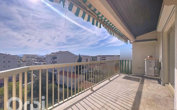Appartement à vendre    4 pièces • 96 m2 Saint-Raphaël