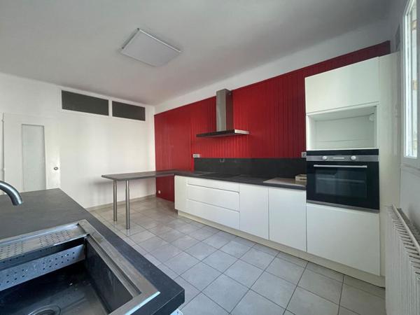 Appartement T3 lumineux et spacieux de presque 90 m2 - Centre-Ville Quimper