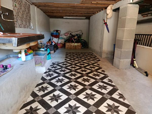 Centre ville: Maison, Deux Chambres, Jardin et Terrasse Couverte au Calme