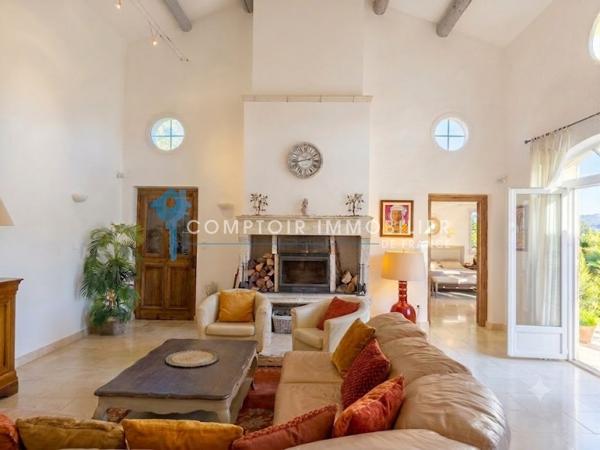 Propriete
                                                                                                                                                                                                                                                                                                                        13 pièce(s)                                                                                                                                                                                                          8 chambre(s)                                                                                                                                                                                                          380  m²