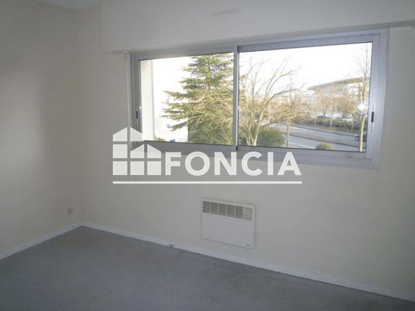 Location Studio 19.41 m² - 27 RUE MAXIME DUMOULIN Poitiers 86000