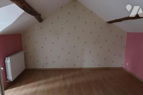 Dans impasse, Maison d'env. 56m2 hab., à rafraîchir, comprenant :
. en rez-de-chaussée : cuisi...