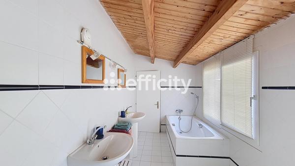 Maison
         3 pièces
        - 70 m² Bien prestige 472 500 € *