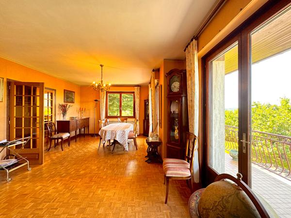 Maison - 5 pièces - 158 m²