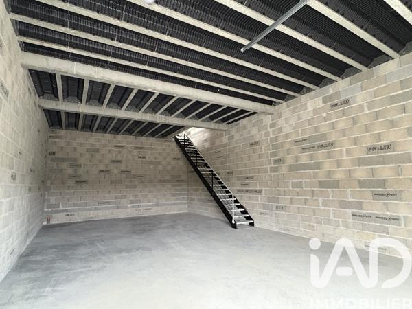 Immeuble à vendre 141 m² Montussan