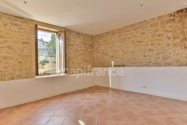 Un lieu de vie à révéler, au cœur d’un village proche d’Uzès