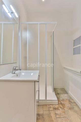 Un lieu de vie à révéler, au cœur d’un village proche d’Uzès