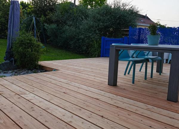 Maison en pierre rénovée avec atelier et jardin privatif