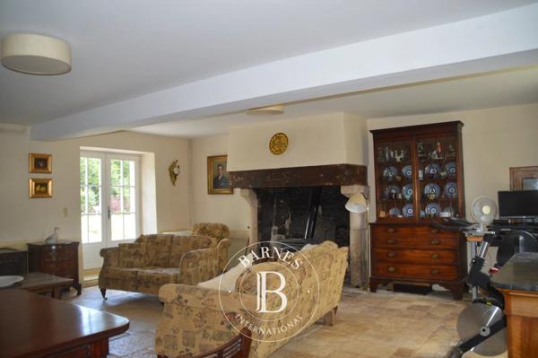 Civray, Maison 4 Chambres -  290 m² à vendre
