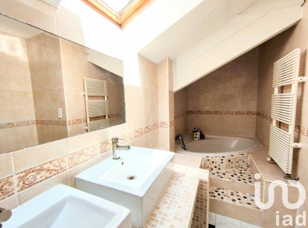 Maison à vendre 6 pièces 307 m² Cluses