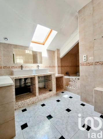 Maison à vendre 6 pièces 307 m² Cluses