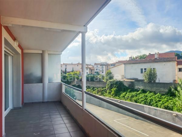 Appartement avec place de parking et garage