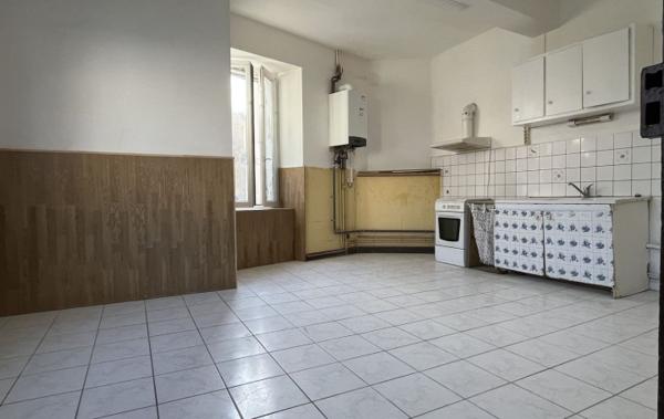 Vente Maison de ville Avec cour et garage à rafraîchir Tonneins   