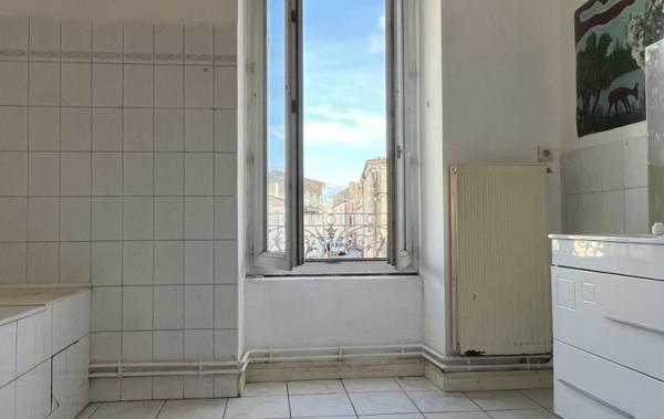 Vente Maison de ville Avec cour et garage à rafraîchir Tonneins   