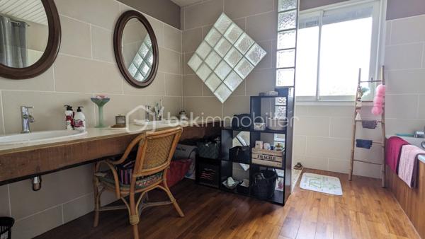 Maison traditionnelle de 203 m²