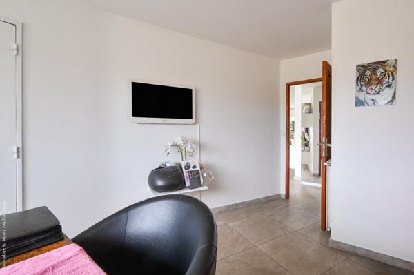 villa T4+piscine+garage+jardin+cave