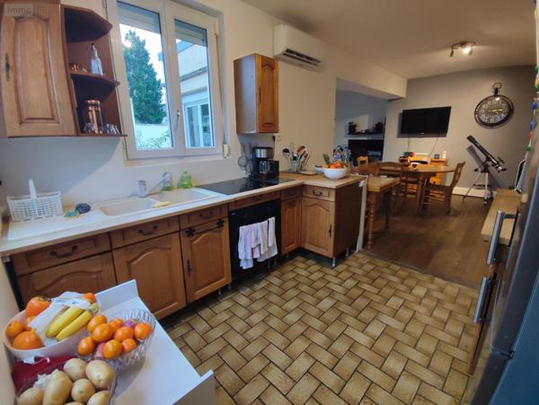 Maison à vendre à Saint-Étienne-du-Rouvray en Seine-Maritime (76800), ref : 2025-070   
Mairie