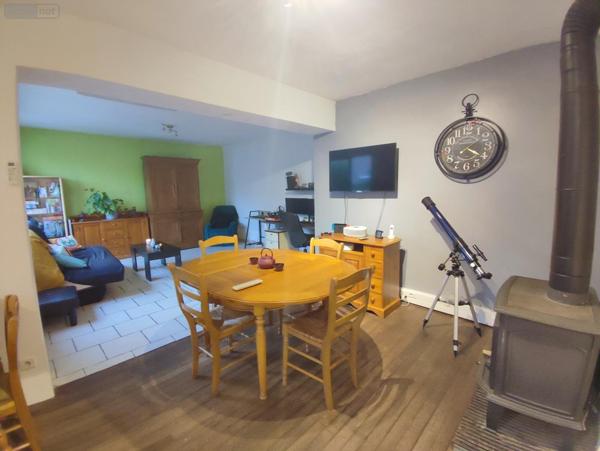 Maison à vendre à Saint-Étienne-du-Rouvray en Seine-Maritime (76800), ref : 2025-070   
Mairie