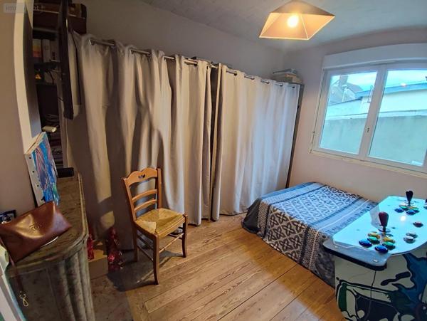 Maison à vendre à Saint-Étienne-du-Rouvray en Seine-Maritime (76800), ref : 2025-070   
Mairie