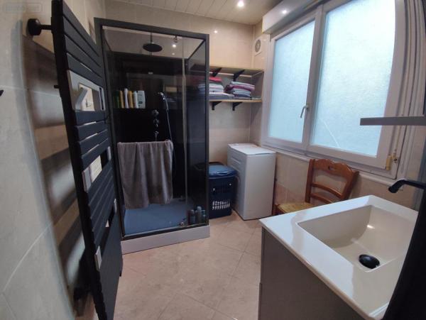 Maison à vendre à Saint-Étienne-du-Rouvray en Seine-Maritime (76800), ref : 2025-070   
Mairie