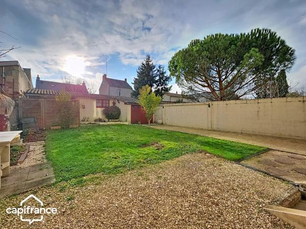 À vendre – Maison de ville 78 m² avec jardin, garage et potentiel d’agencement – Thouars