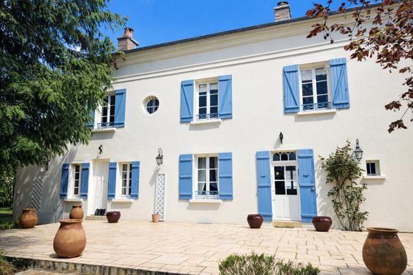 Maison
         9 pièces
        - 226 m² 490 000 € *
