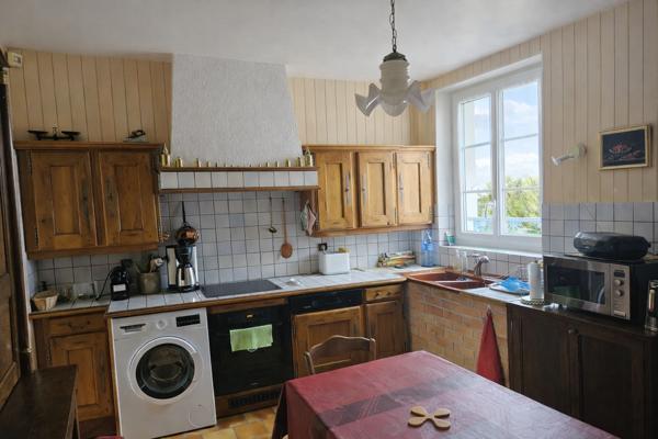 Maison
         9 pièces
        - 226 m² 490 000 € *