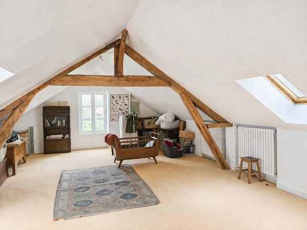 Maison
         9 pièces
        - 226 m² 490 000 € *
