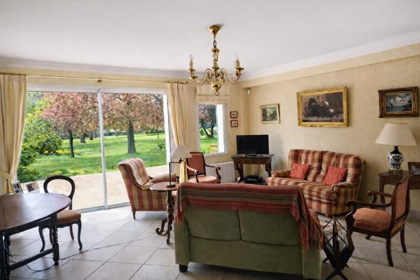 Maison
         9 pièces
        - 226 m² 490 000 € *