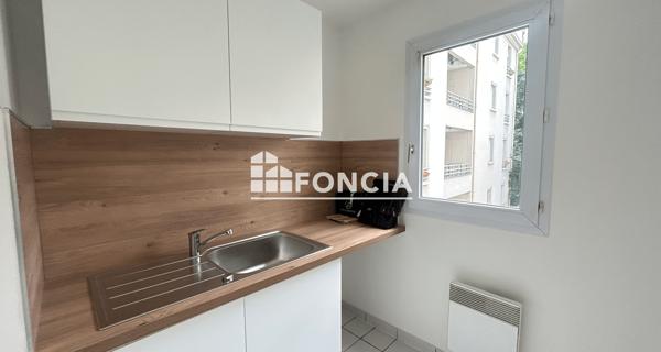 Location Appartement 2 pièces 47.21 m² - Paris 75018