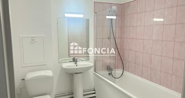 Location Appartement 2 pièces 47.21 m² - Paris 75018
