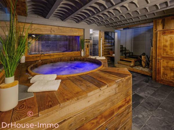 Maison à vendre 12 pièces de 342 m²