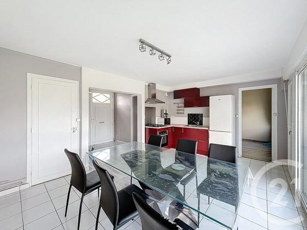 Maison à vendre  5 pièces - 119 m 2   GUINGAMP  - 22