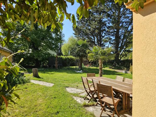 Maison BBC, 4 chambres, une mezzanine, un grand garage sur u