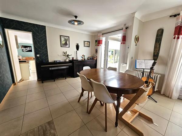 Maison BBC, 4 chambres, une mezzanine, un grand garage sur u