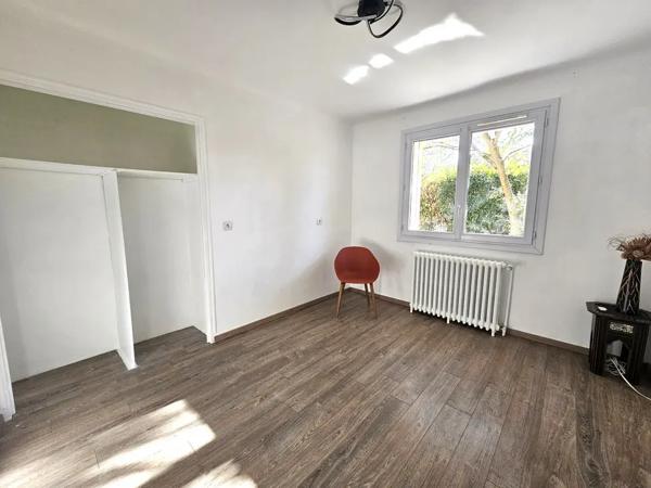 Maison BBC, 4 chambres, une mezzanine, un grand garage sur u