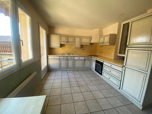 Maison à louer à Salornay-sur-Guye en Saône-et-Loire (71250), ref : l800232300