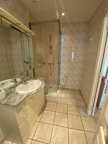 Maison à louer à Salornay-sur-Guye en Saône-et-Loire (71250), ref : l800232300