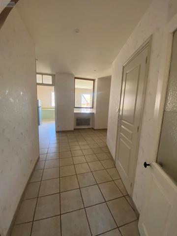 Maison à louer à Salornay-sur-Guye en Saône-et-Loire (71250), ref : l800232300