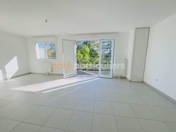 Vente
                Appartement67,8 m² - 3 Pièces -
                    ORLEANS (45000)