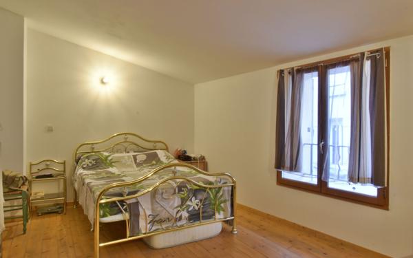 Maison à vendre    3 pièces •  Volonne