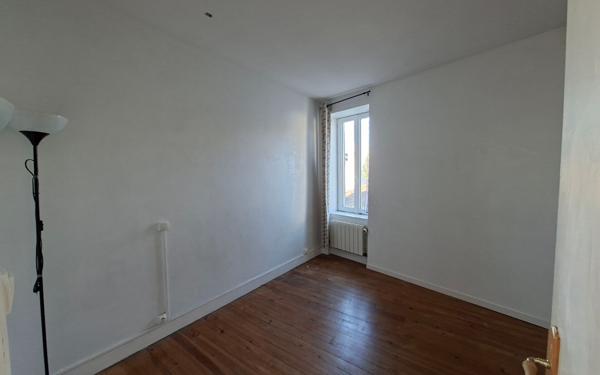 Maison à vendre    6 pièces •  Pont-l'Abbé-d'Arnoult