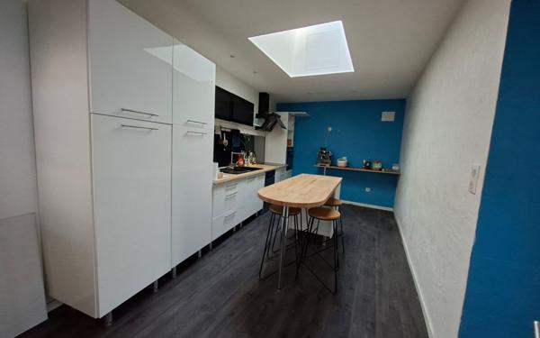 Maison à vendre    6 pièces •  Pont-l'Abbé-d'Arnoult