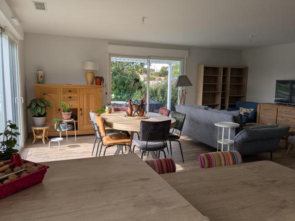 Maison contemporaine de 2018 à Lalbenque (46230)