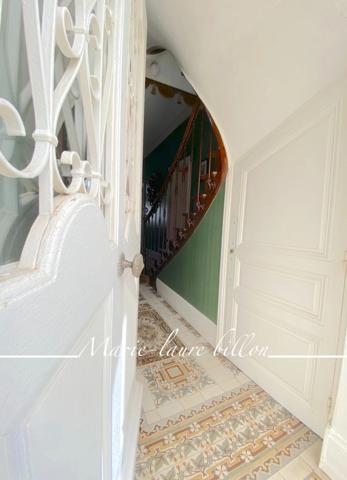 Dpt Deux Sèvres (79), à vendre NUEIL LES AUBIERS maison bourgeoise de 222 m² + dépendances et terrain de 1 041 m²