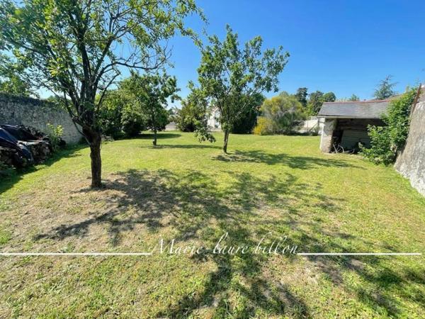 Dpt Deux Sèvres (79), à vendre NUEIL LES AUBIERS maison bourgeoise de 222 m² + dépendances et terrain de 1 041 m²