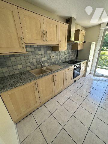 APPARTEMENT TYPE F2 avec TERRASSE et GARAGE