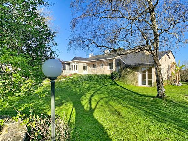 Maison Saint Macaire En Mauges 9 pièce(s) 272 m2